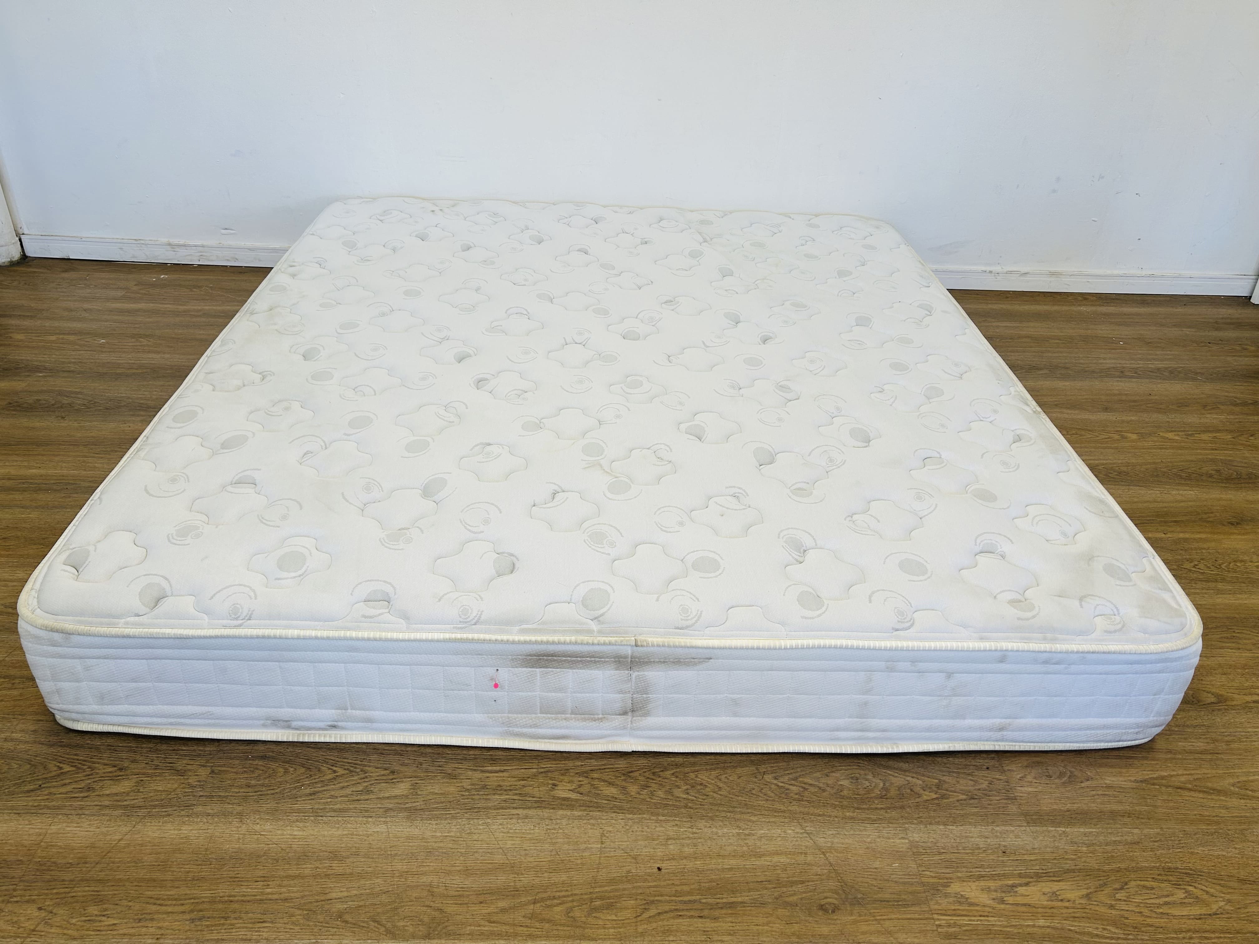 Colchón King Size con Resortes 180x200x23cm